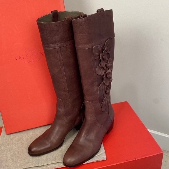 Valentino Garavani Brown Leather Floral Appliqué Boots | Size 39 1/2 - Picture 5 of 10